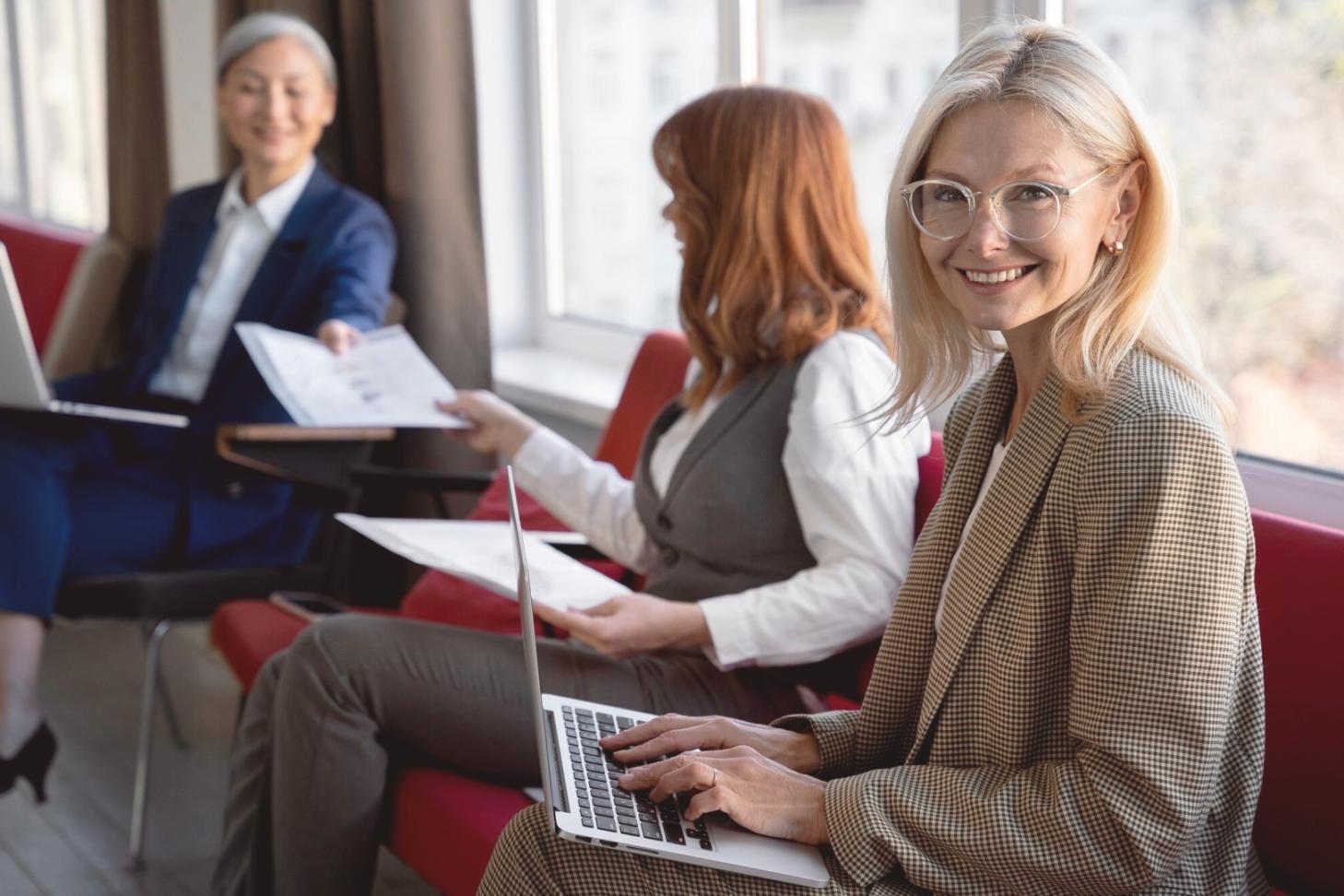 Рабочее пространство команды Yohou Jenfil