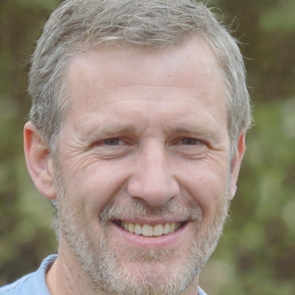 Даниэль Новак — эксперт по долгосрочному финансовому планированию